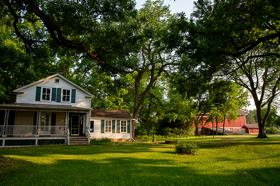 GV-Oak-Cottage-Barn-900x600